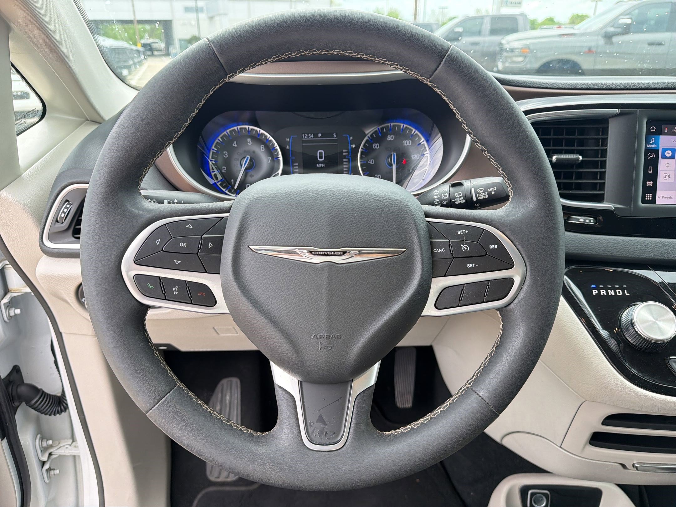 Used 2023 Chrysler Voyager LX image 16