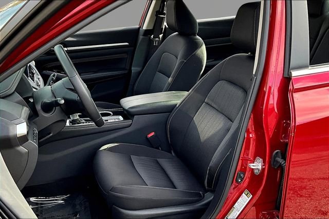 Used 2023 Nissan Altima 2.5 SV w/ SV Premium Package image 15