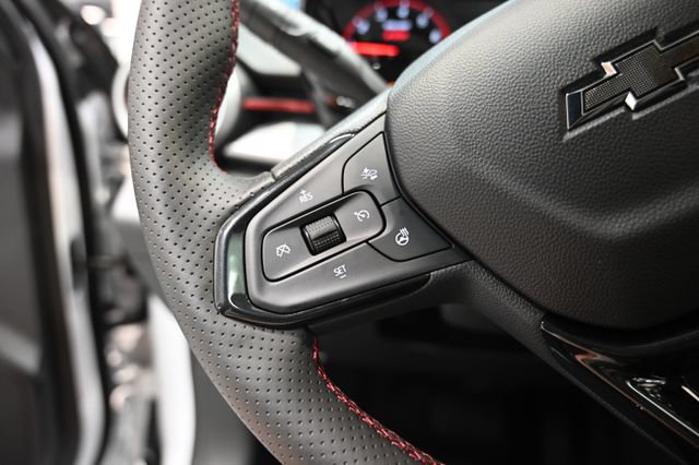 New 2026 Chevrolet Trax RS w/ Sunroof Package FWD image 24