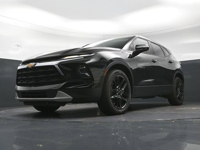 Used 2023 Chevrolet Blazer LT w/ Sound & Technology Package FWD image 34