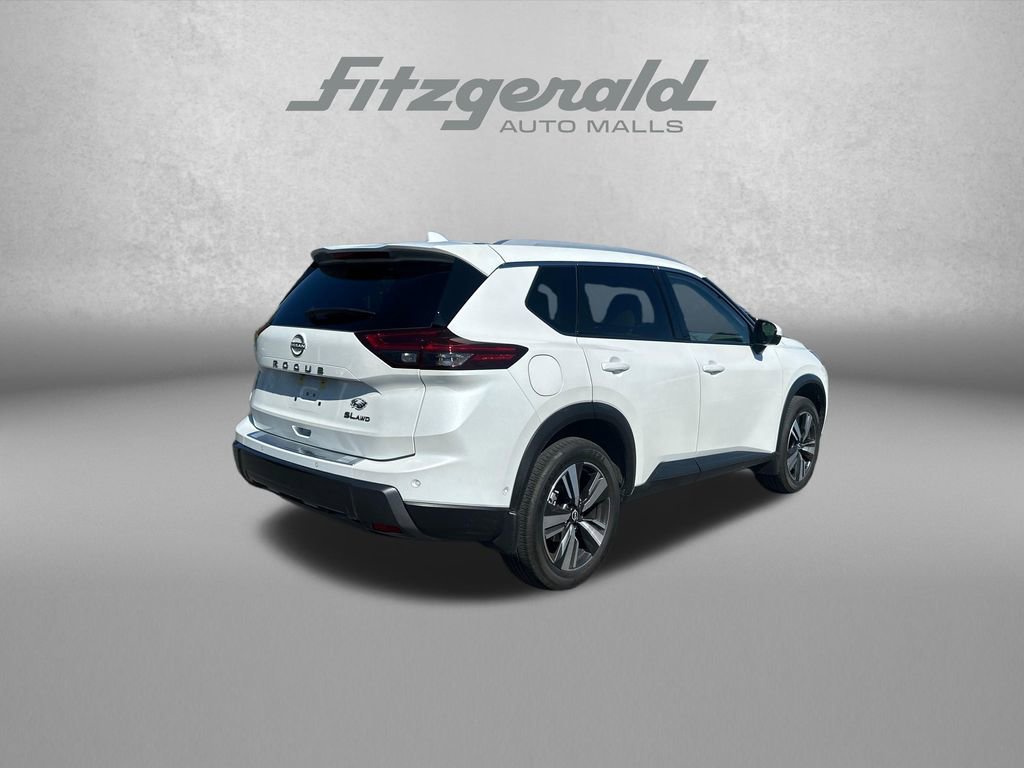 Used 2025 Nissan Rogue SL w/ SL Premium Package image 5