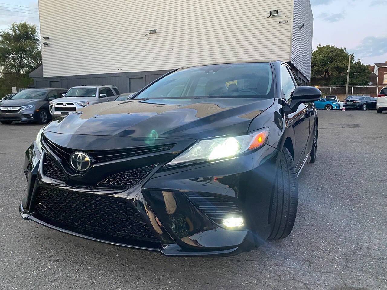 Used 2019 Toyota Camry SE image 15