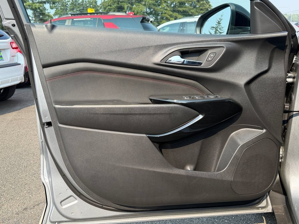 New 2026 Chevrolet Trax RS w/ Sunroof Package FWD image 20