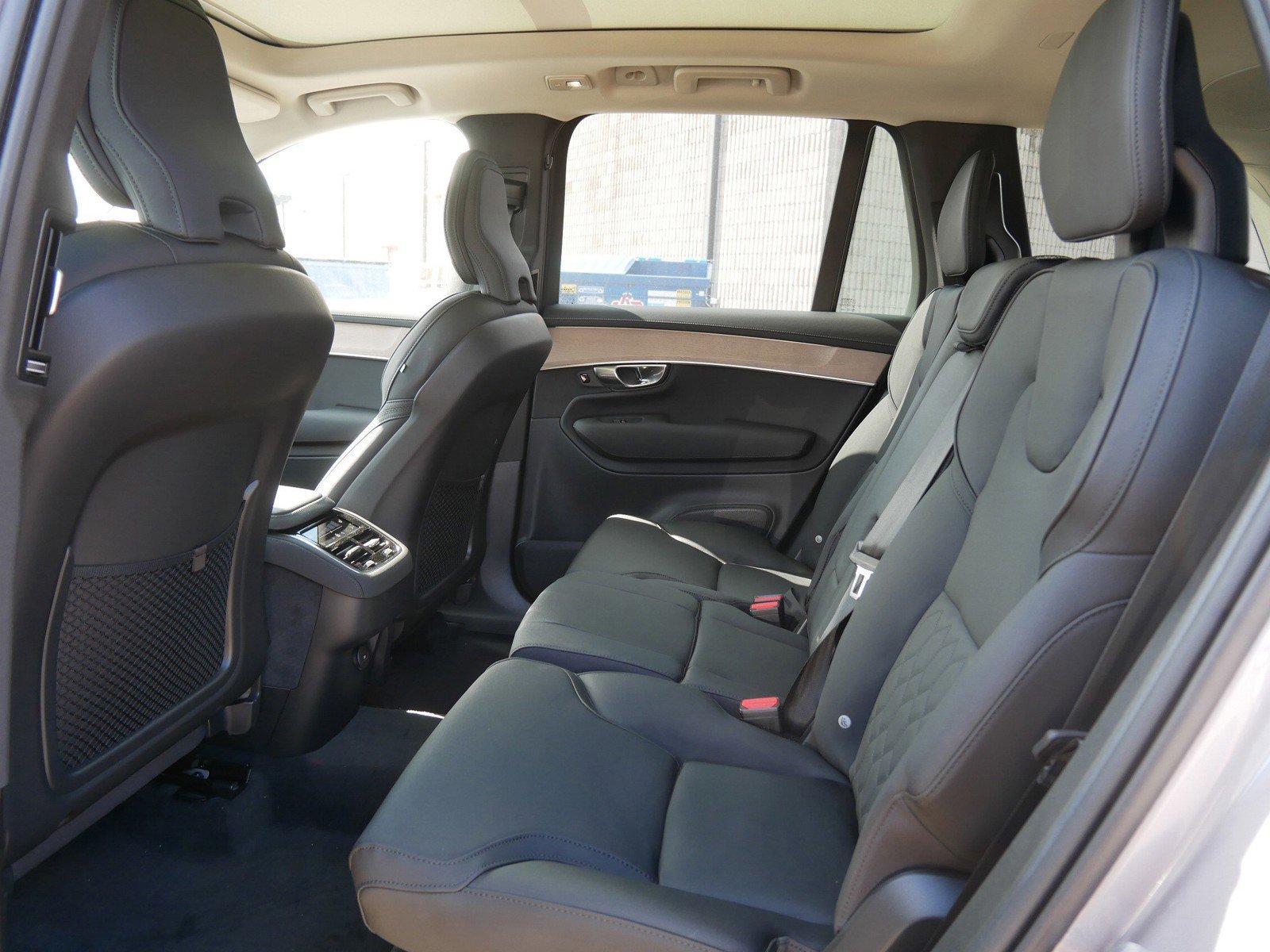 New 2026 Volvo XC90 B6 Plus image 6