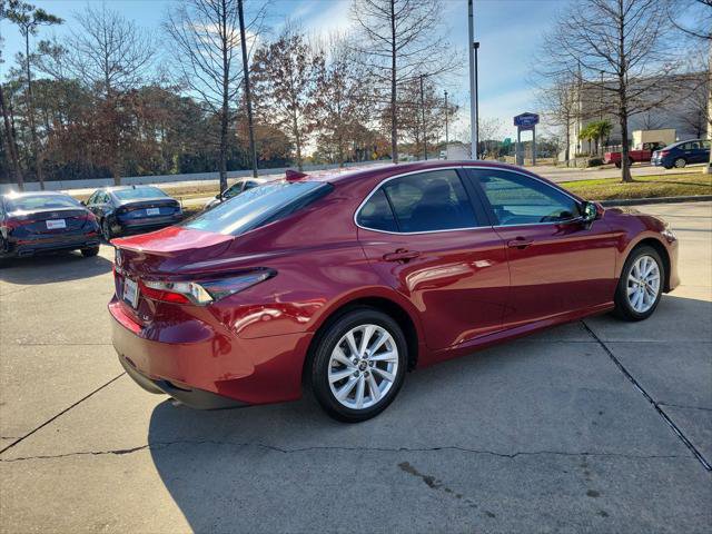 Certified 2022 Toyota Camry LE image 7