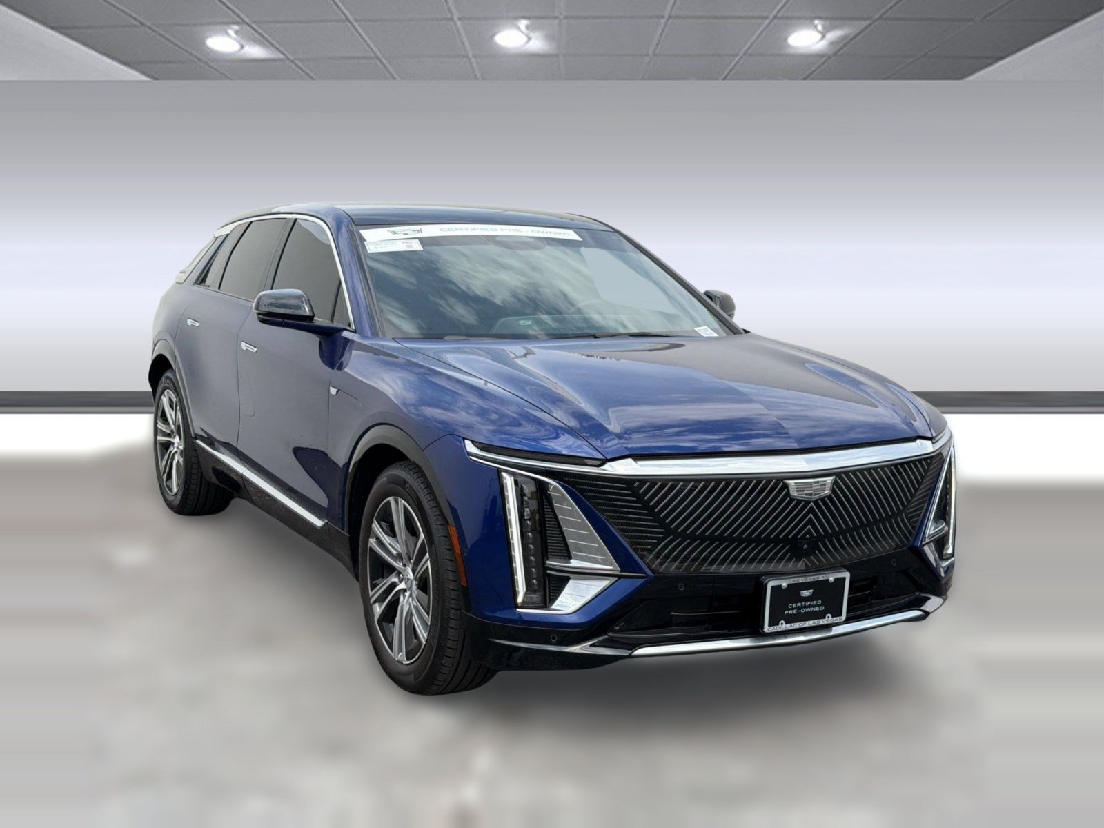 Certified 2024 Cadillac Lyriq Luxury AWD/4WD image 6
