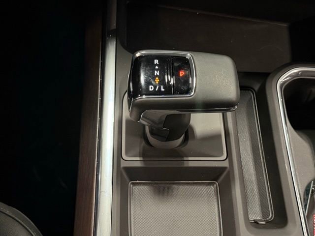 Used 2024 GMC Sierra 1500 SLT w/ SLT Convenience Package image 32