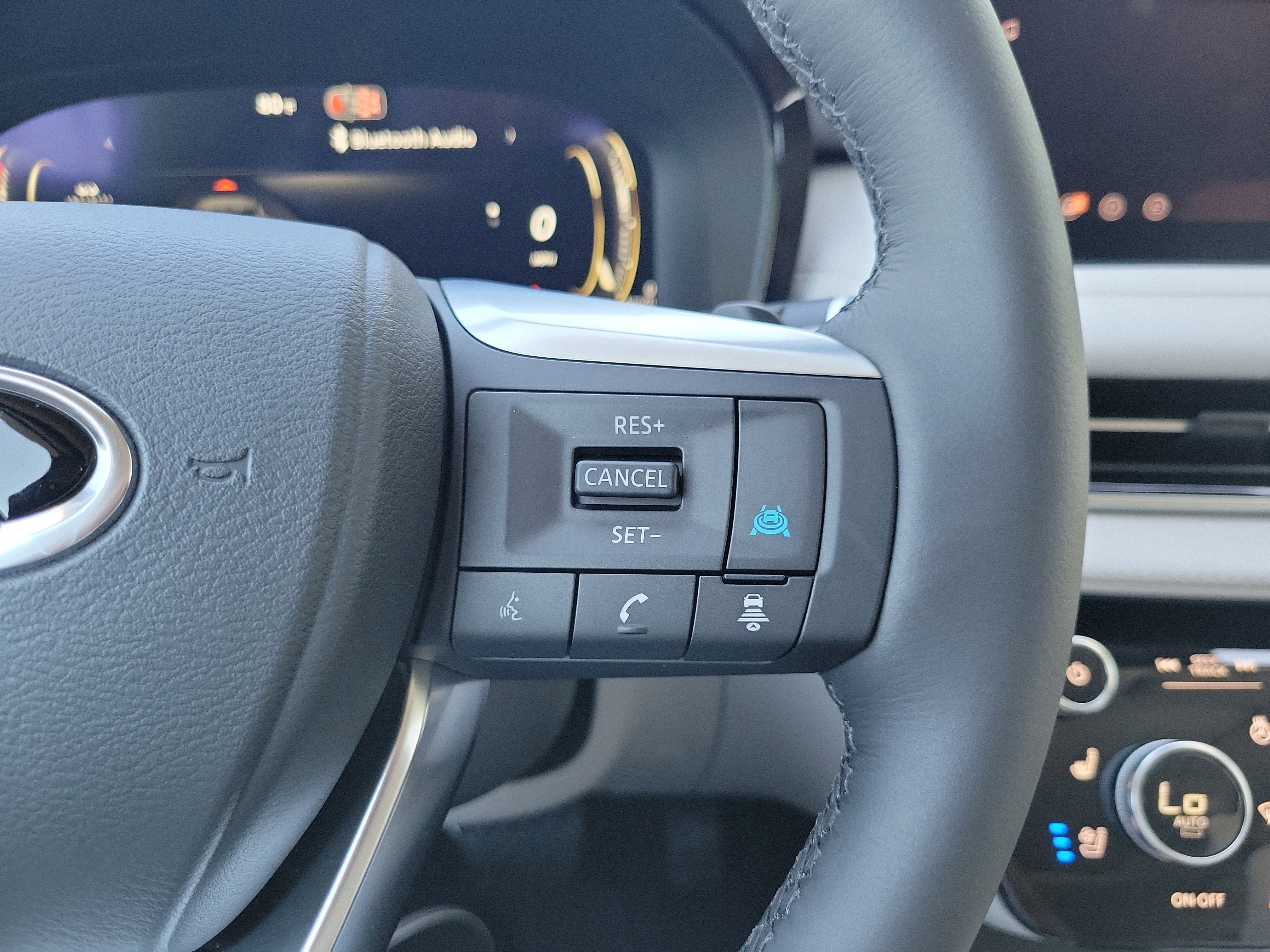 New 2026 INFINITI QX60 Luxe w/ Cargo Package image 30