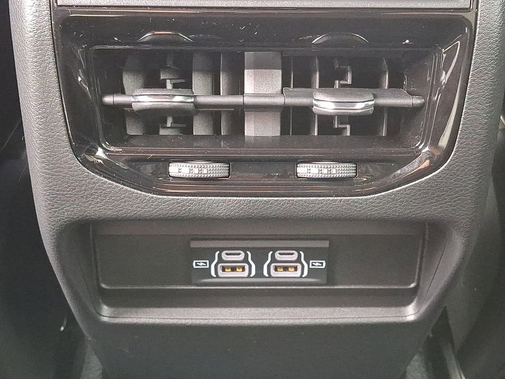 Used 2025 Jeep Grand Cherokee Laredo image 26