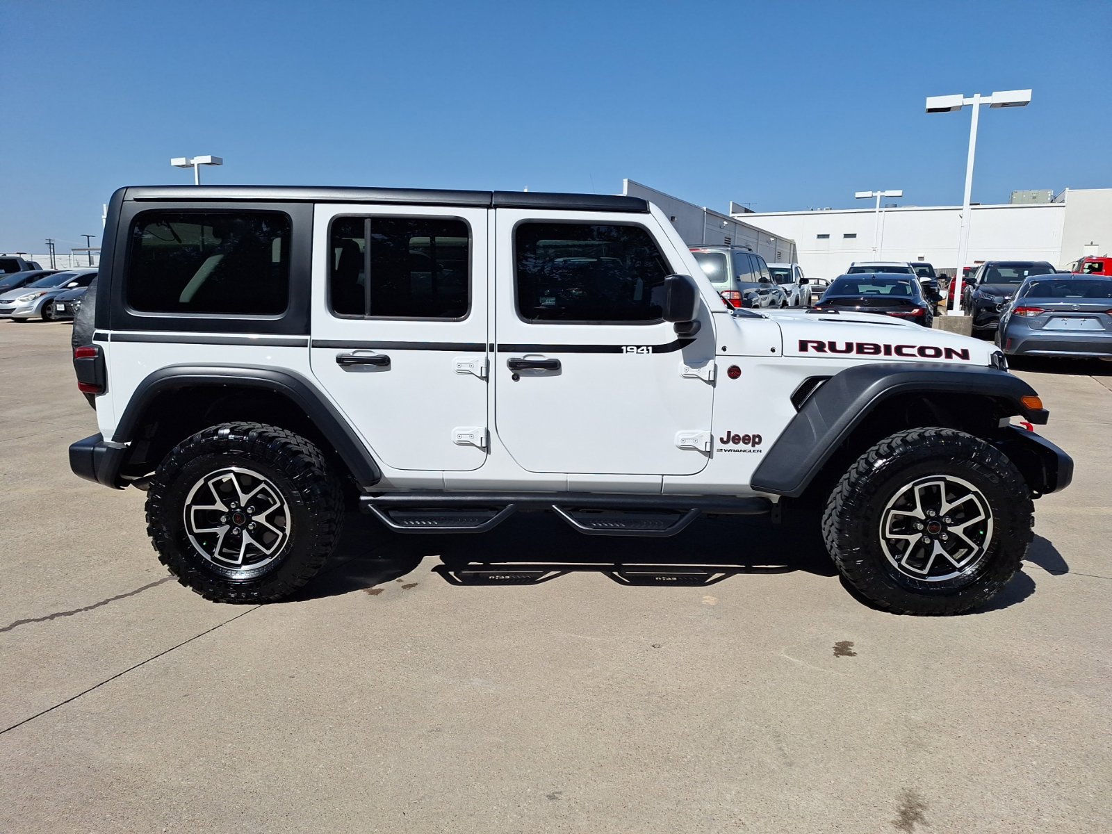 Used 2024 Jeep Wrangler Unlimited Rubicon w/ Convenience Group AWD/4WD image 7