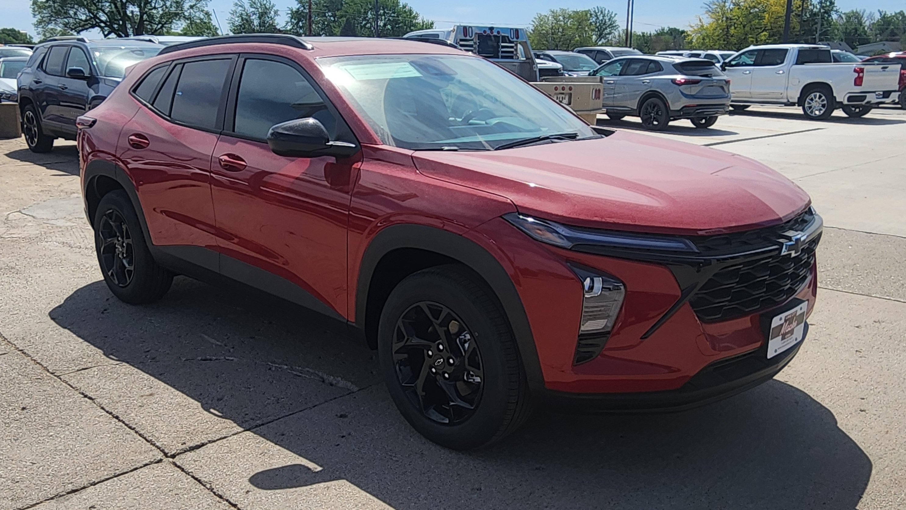 New 2026 Chevrolet Trax LT w/ Sunroof Package FWD image 3