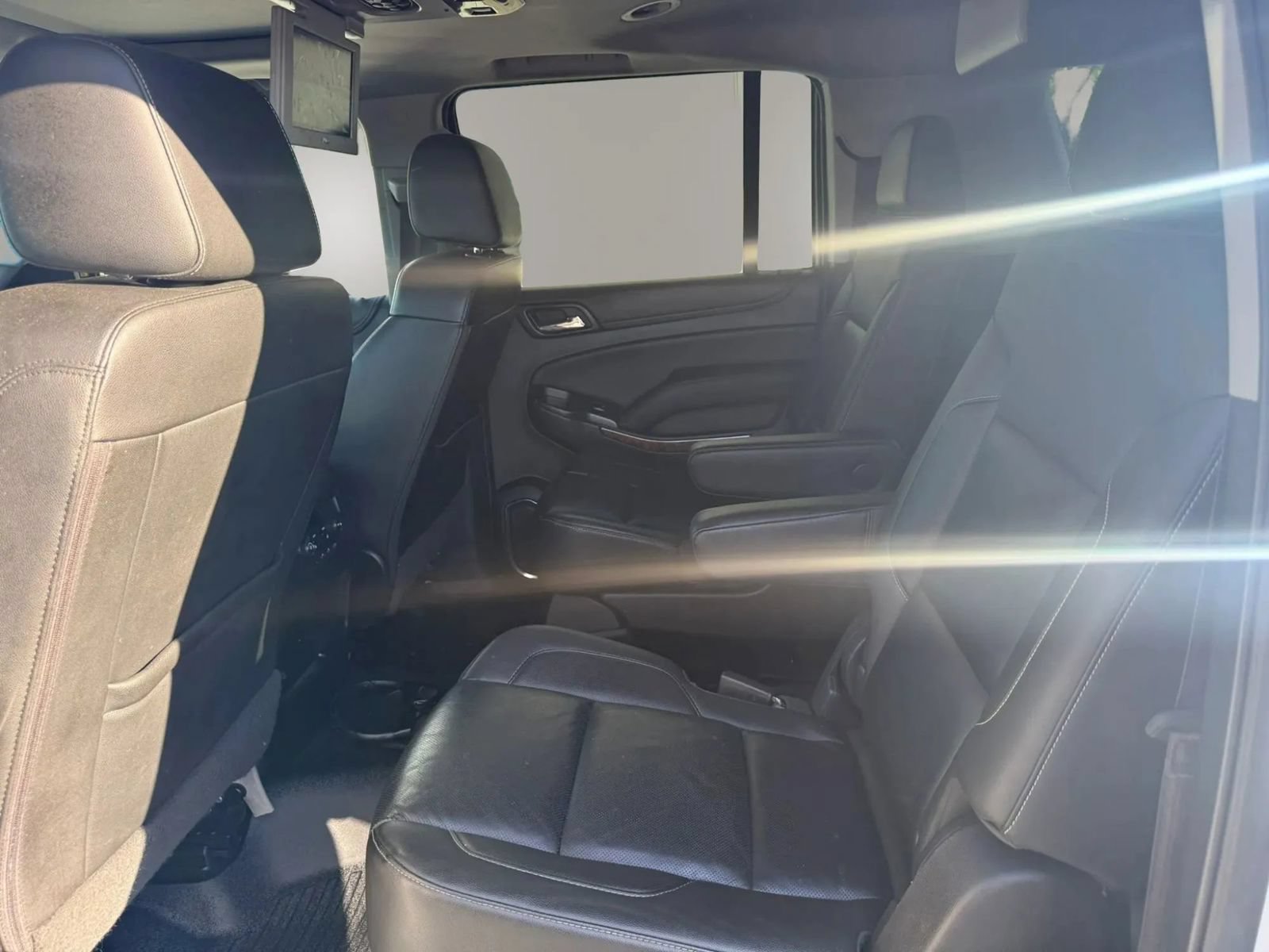 Used 2017 Chevrolet Suburban Premier AWD/4WD image 36