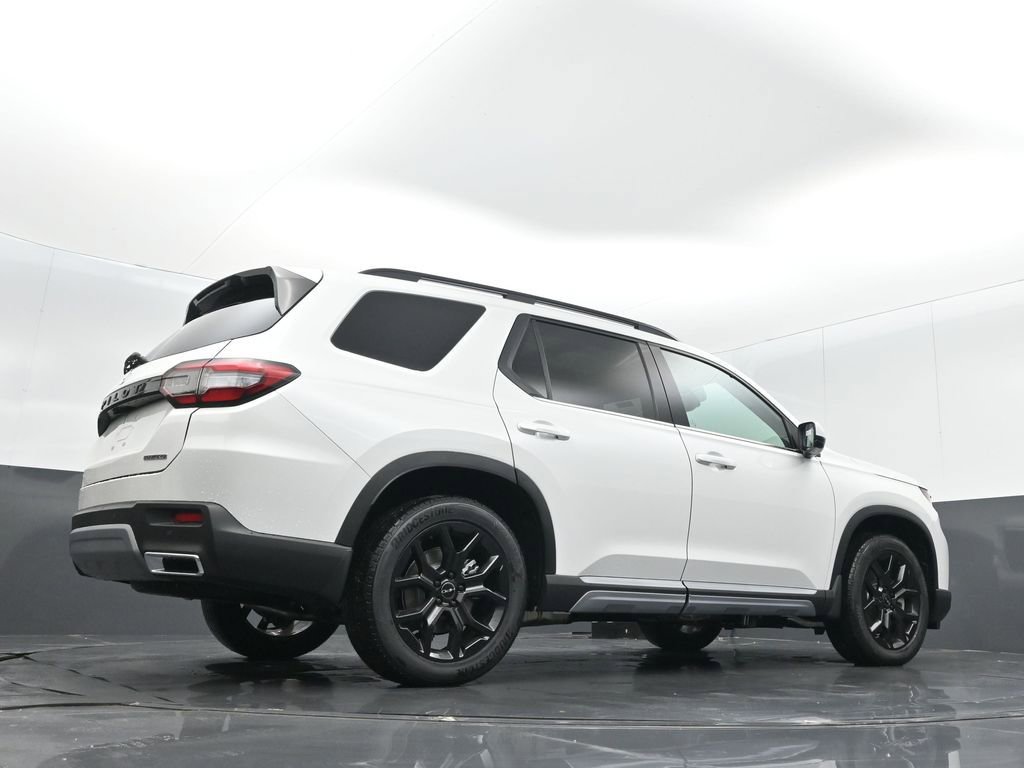 New 2025 Honda Pilot Touring image 23