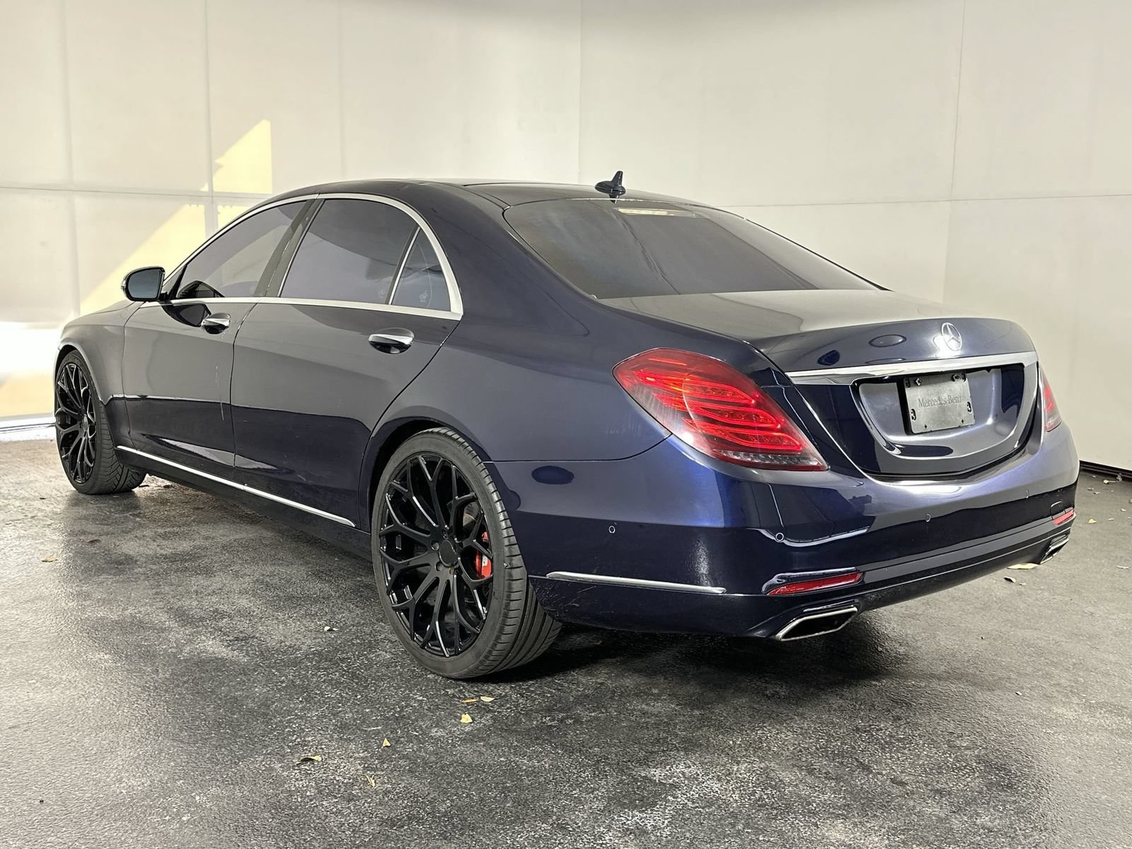 Used 2017 Mercedes-Benz S 550 4MATIC Sedan image 6