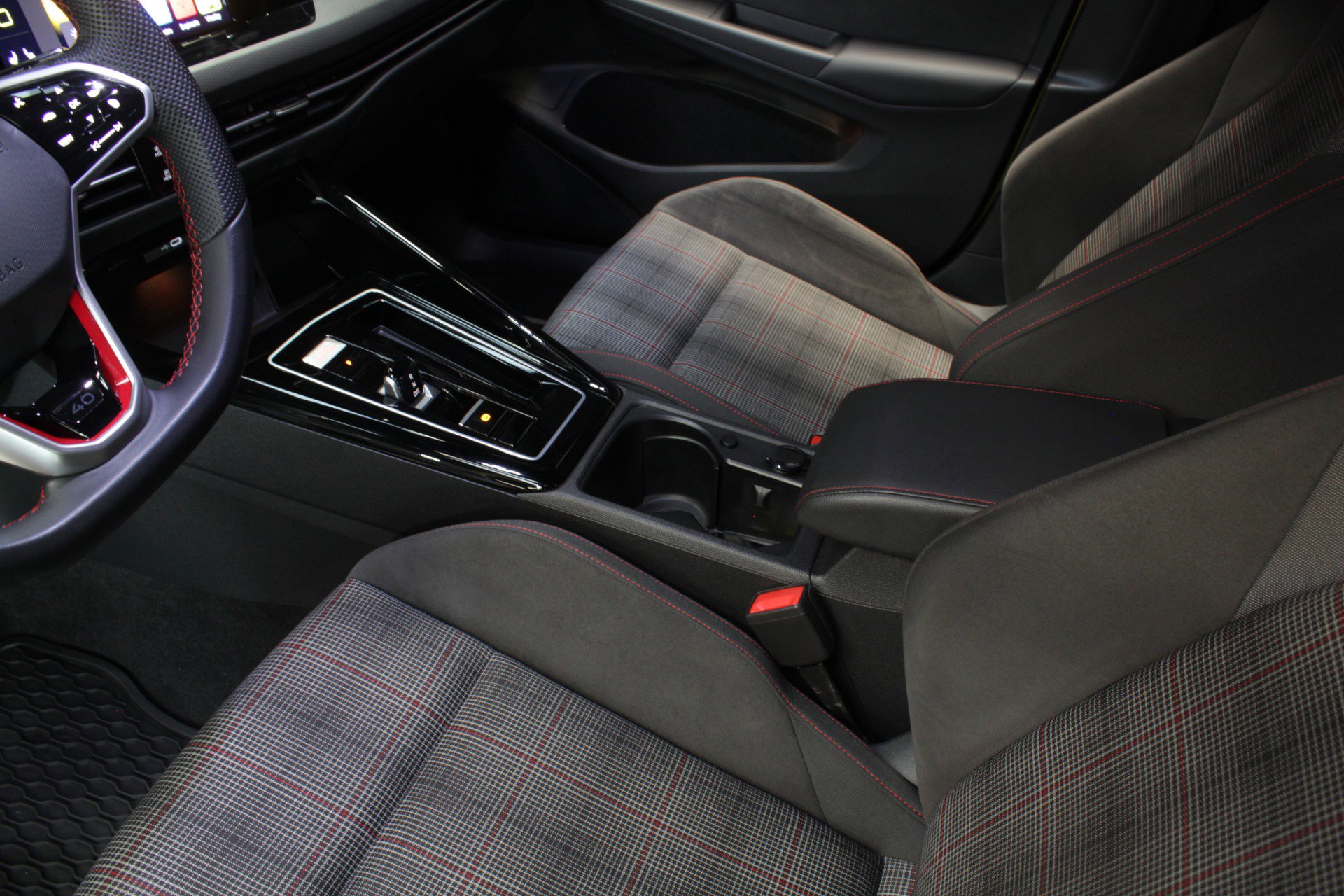 Used 2023 Volkswagen GTI 40th Anniversary Edition FWD image 29