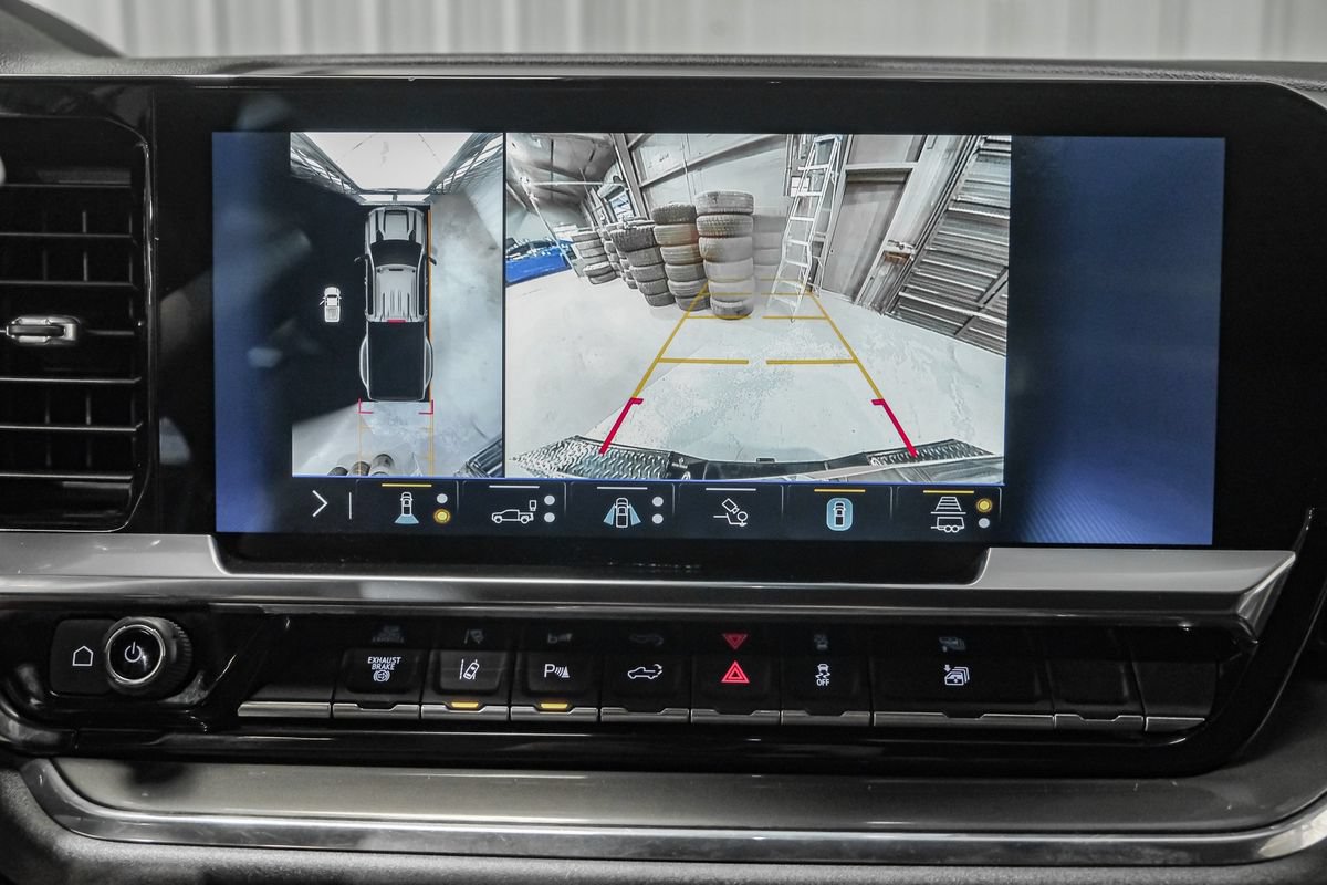 Used 2025 Chevrolet Silverado 3500 High Country w/ High Country Premium Package AWD/4WD image 21