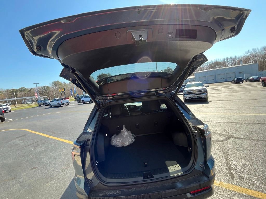 New 2026 Chevrolet Equinox RS w/ Convenience Package III image 11