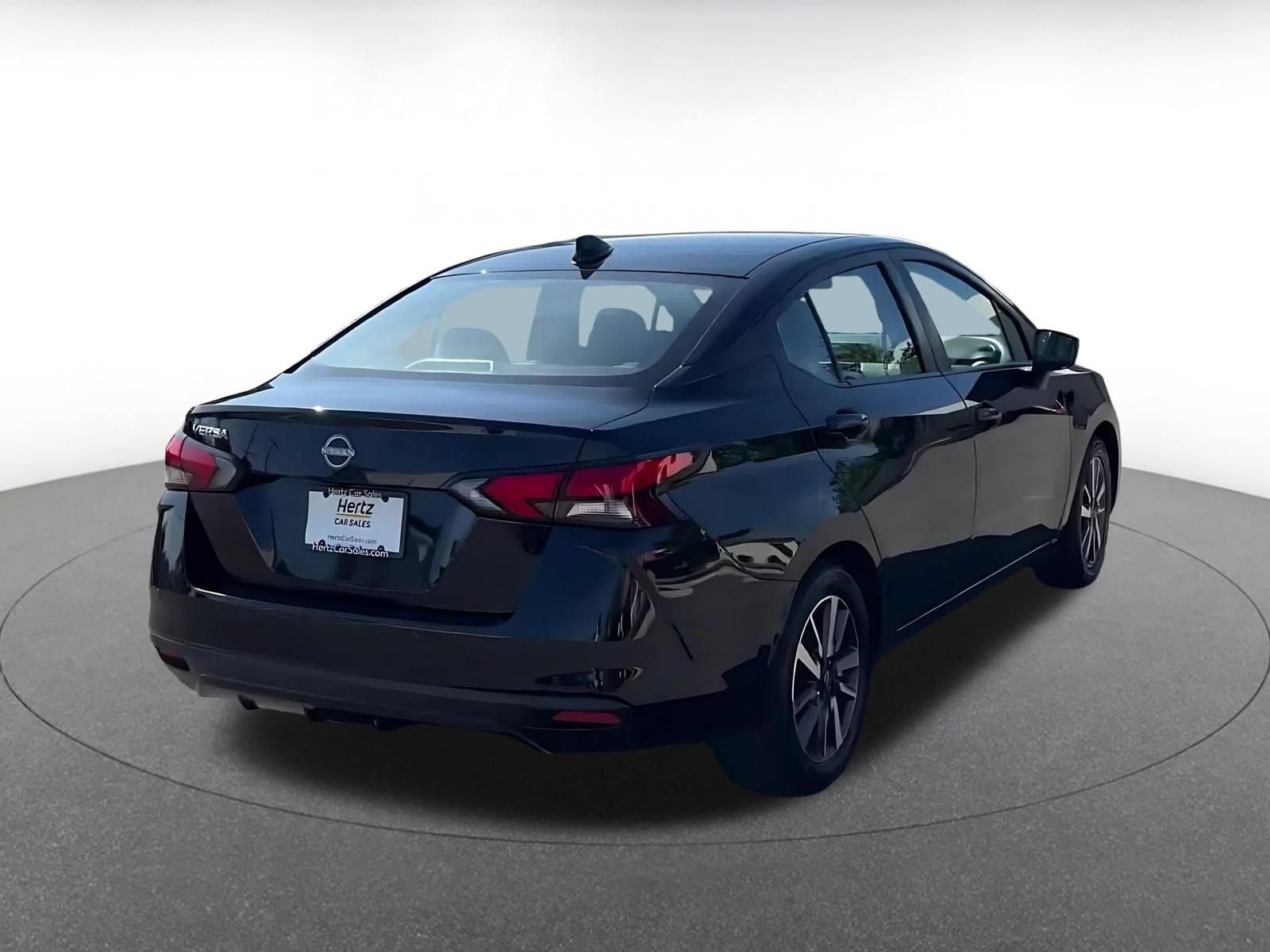 Used 2025 Nissan Versa SV FWD image 15