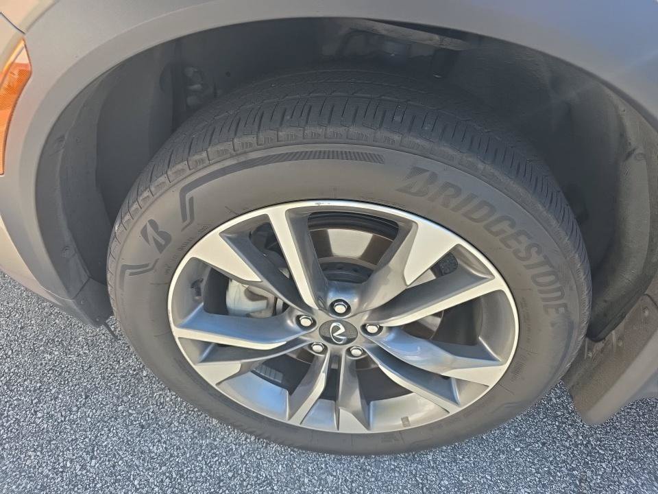 Certified 2024 INFINITI QX60 Luxe FWD image 8