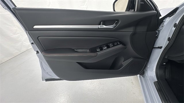 New 2025 Nissan Altima 2.5 SR w/ SR Premium Package image 16