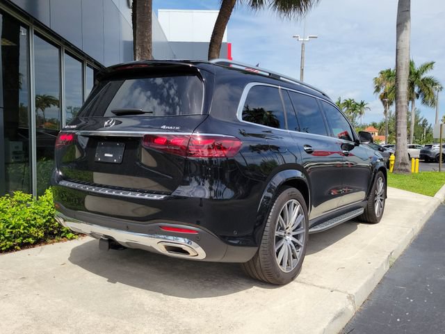 Used 2026 Mercedes-Benz GLS 580 4MATIC image 4