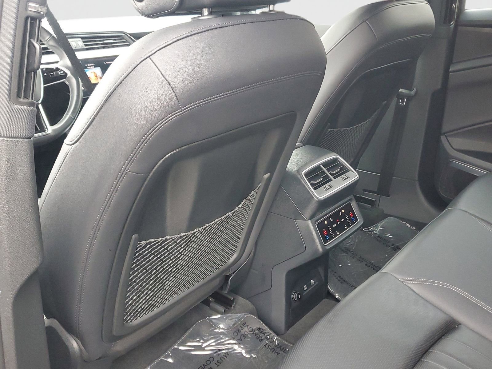 Used 2024 Audi Q8 e-tron Premium Plus w/ Premium Plus Package image 14