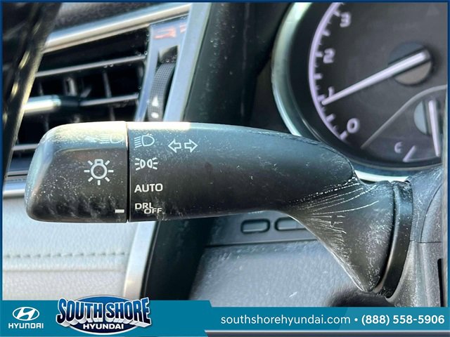 Used 2019 Toyota Camry SE image 28