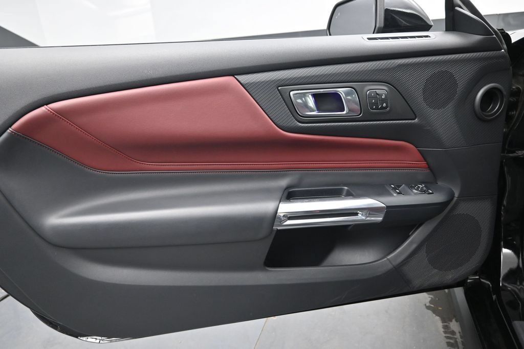 Used 2025 Ford Mustang GT Premium RWD image 25