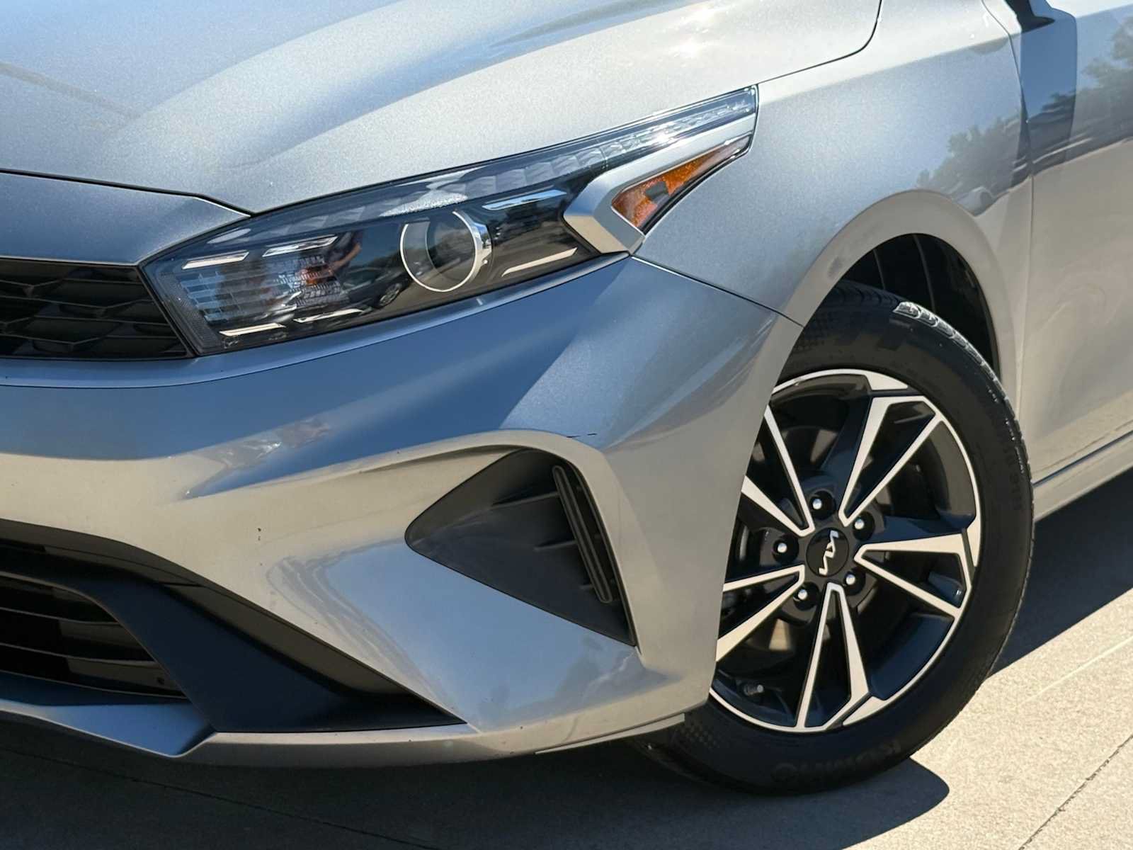 Certified 2024 Kia Forte LXS FWD image 5