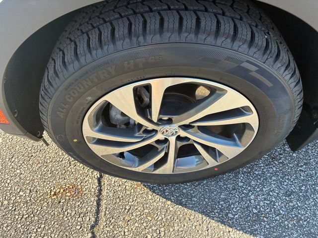 Used 2022 Buick Envision Essence w/ Technology Package I AWD/4WD image 12