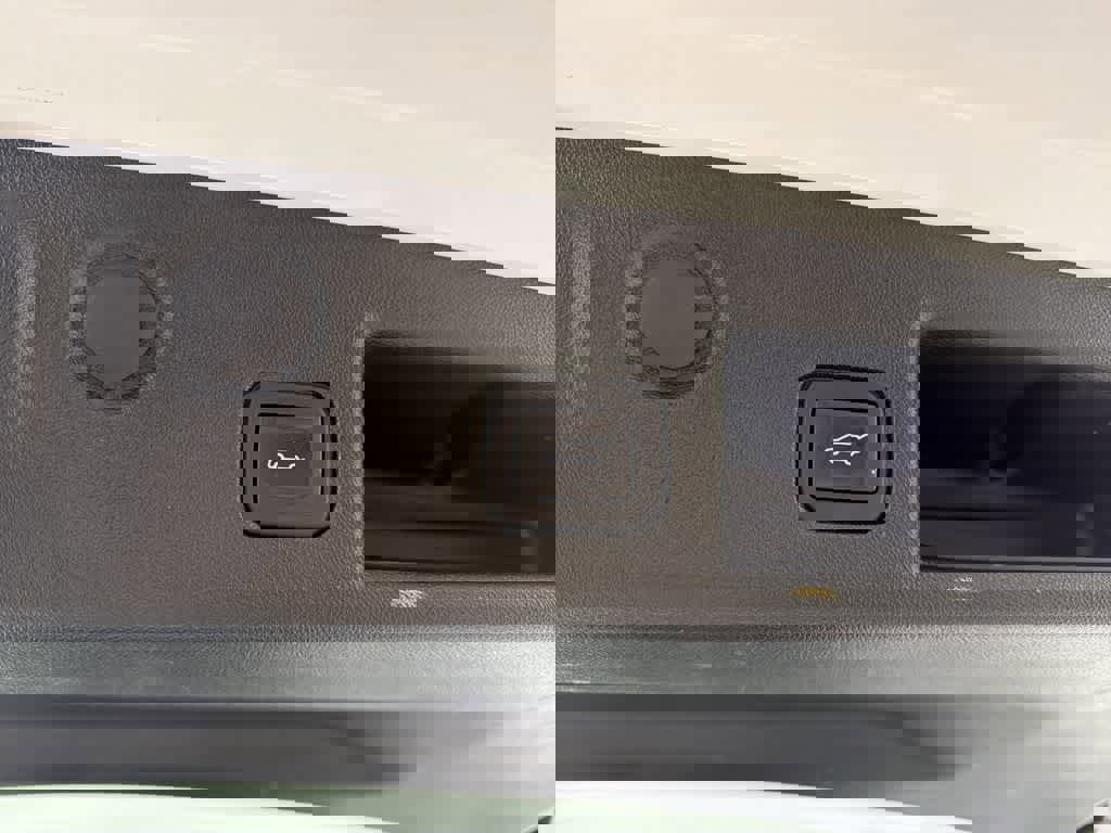 Certified 2022 Chevrolet Equinox Premier image 34