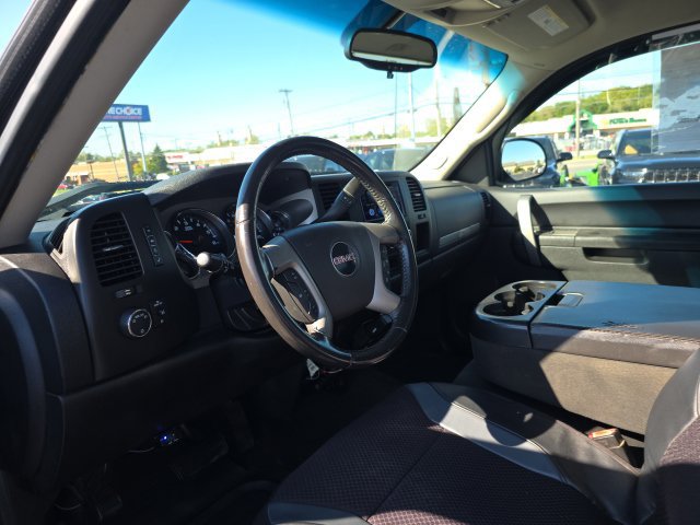 Used 2011 GMC Sierra 1500 SLE w/ SLE Preferred Package AWD/4WD image 13