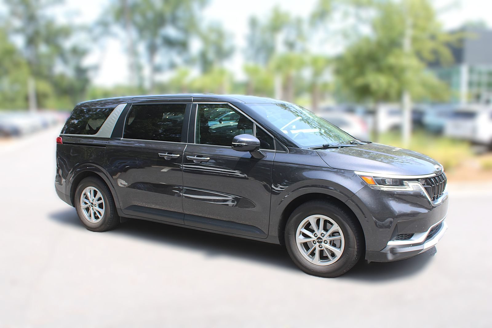 Used 2024 Kia Carnival LX FWD image 20