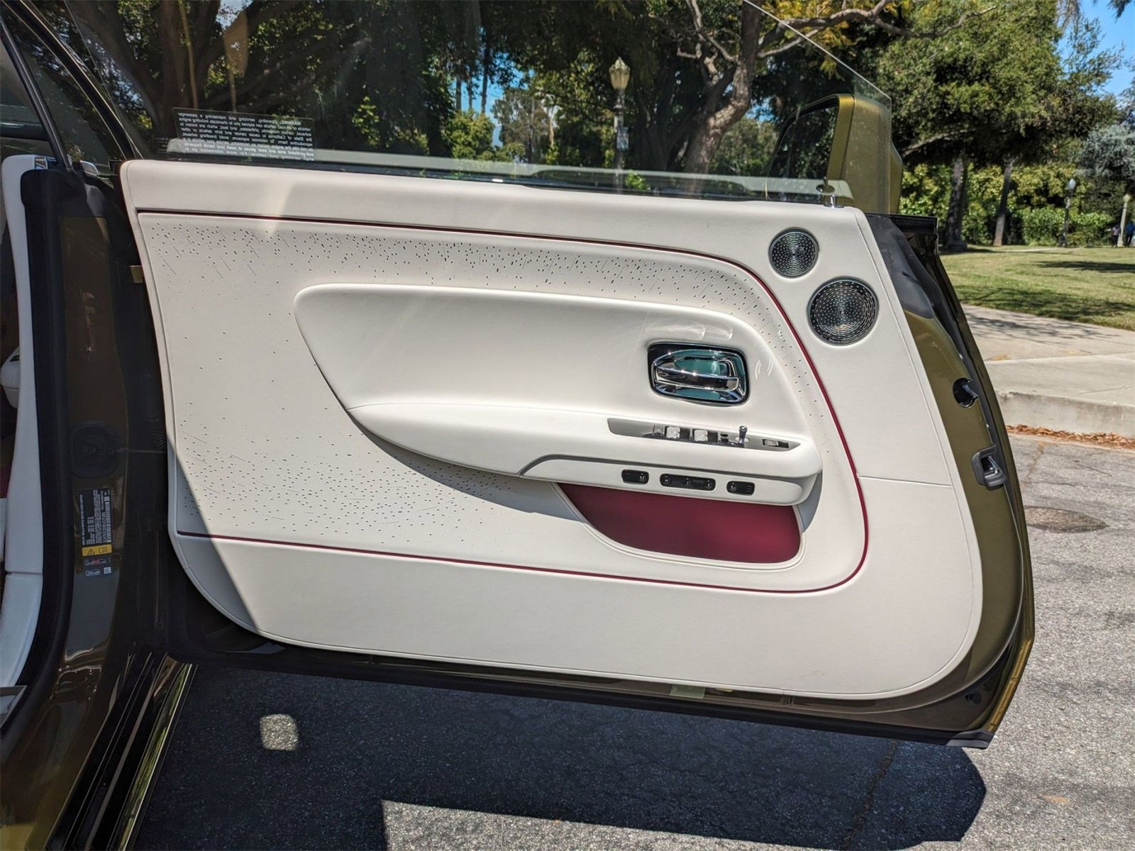 Certified 2024 Rolls-Royce Spectre w/ Spectre Launch Package image 11