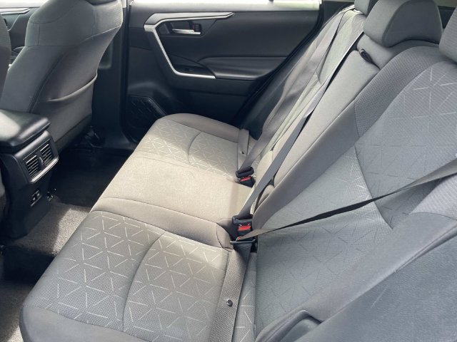 Used 2024 Toyota RAV4 XLE FWD image 18