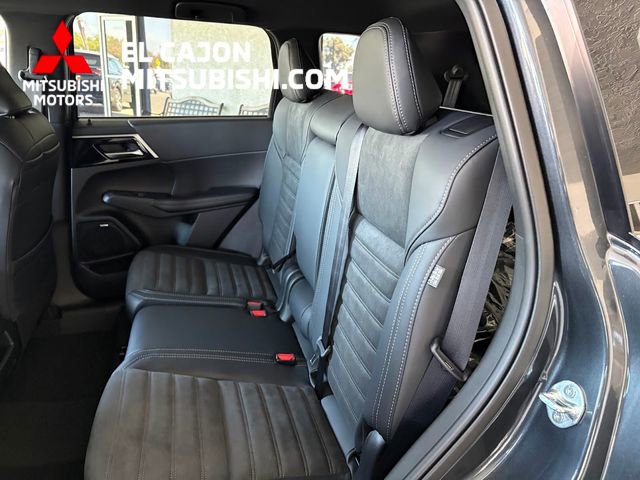 New 2026 Mitsubishi Outlander LE FWD image 14