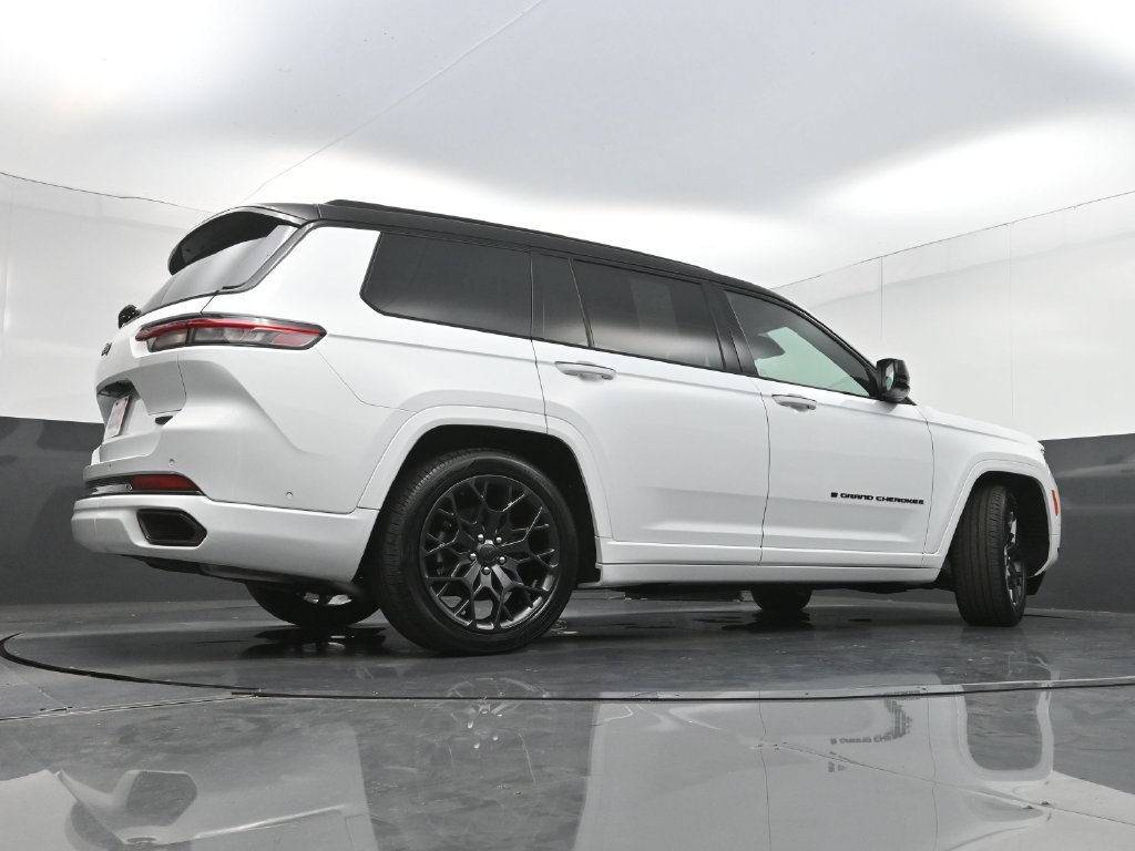 Used 2023 Jeep Grand Cherokee L Summit w/ High Altitude Package AWD/4WD image 40