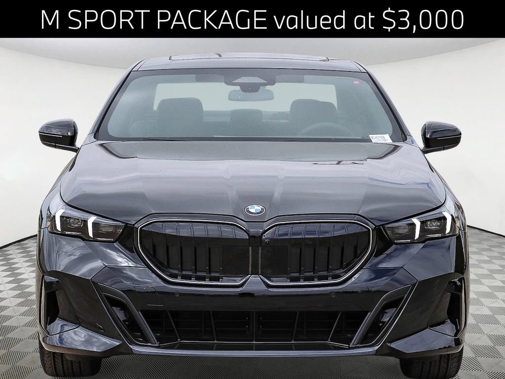 New 2026 BMW 540i xDrive w/ M Sport Package AWD/4WD image 2