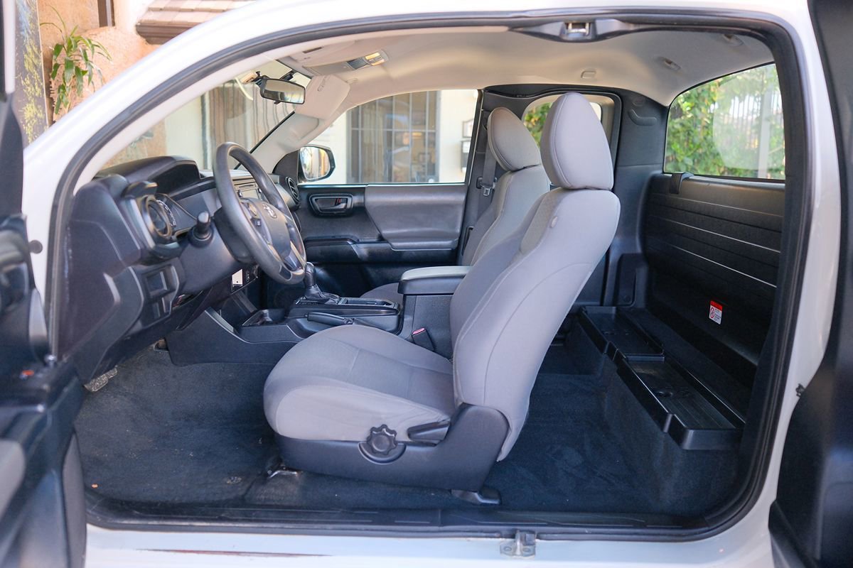 Used 2017 Toyota Tacoma SR RWD image 25