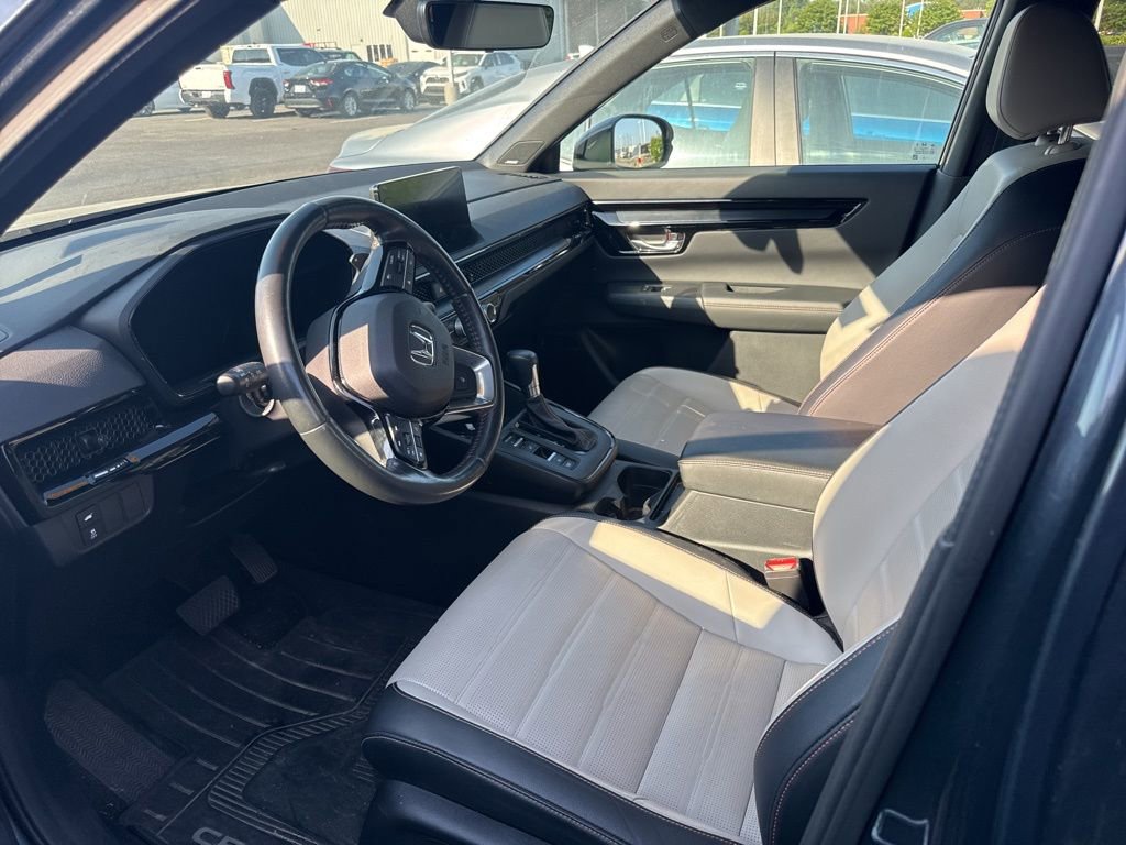 Used 2023 Honda CR-V Sport Touring image 6