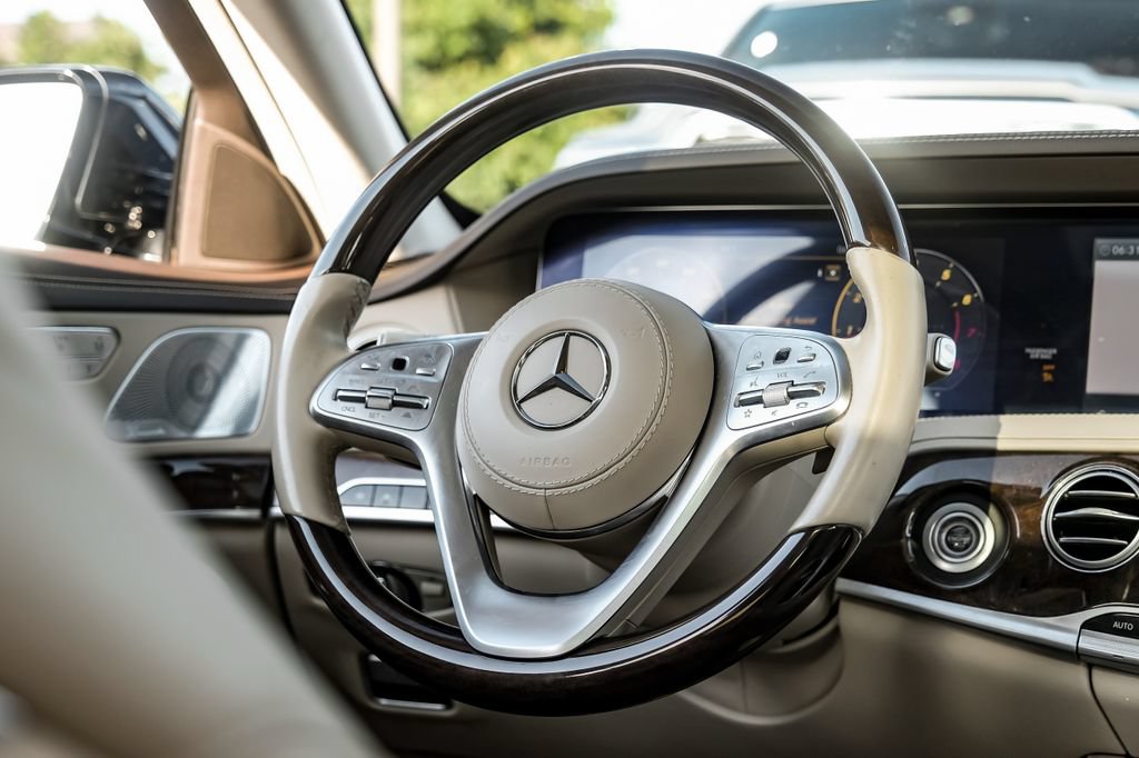 Used 2019 Mercedes-Benz S 560 Sedan image 14