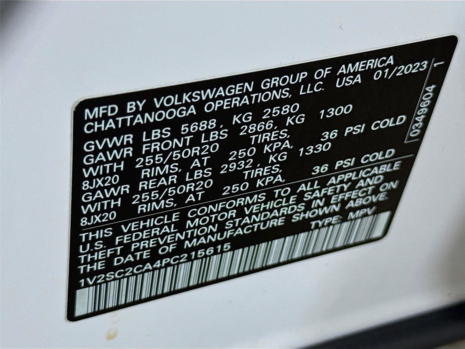 Used 2023 Volkswagen Atlas Cross Sport SEL R-Line AWD/4WD image 32