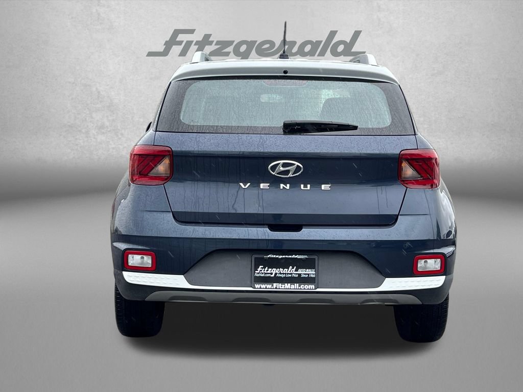 Used 2025 Hyundai Venue Limited FWD image 7