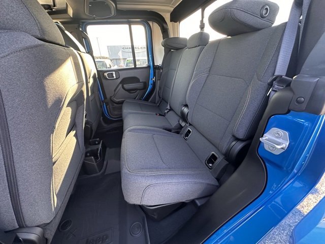 New 2025 Jeep Gladiator Willys image 11