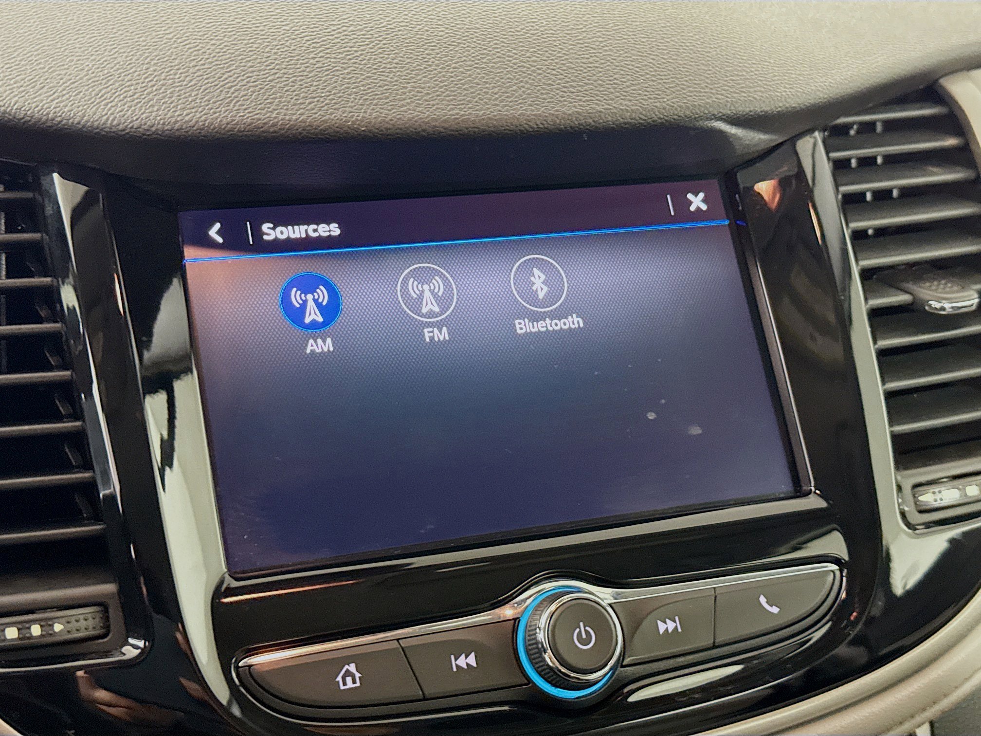 Used 2020 Chevrolet Trax LS image 16