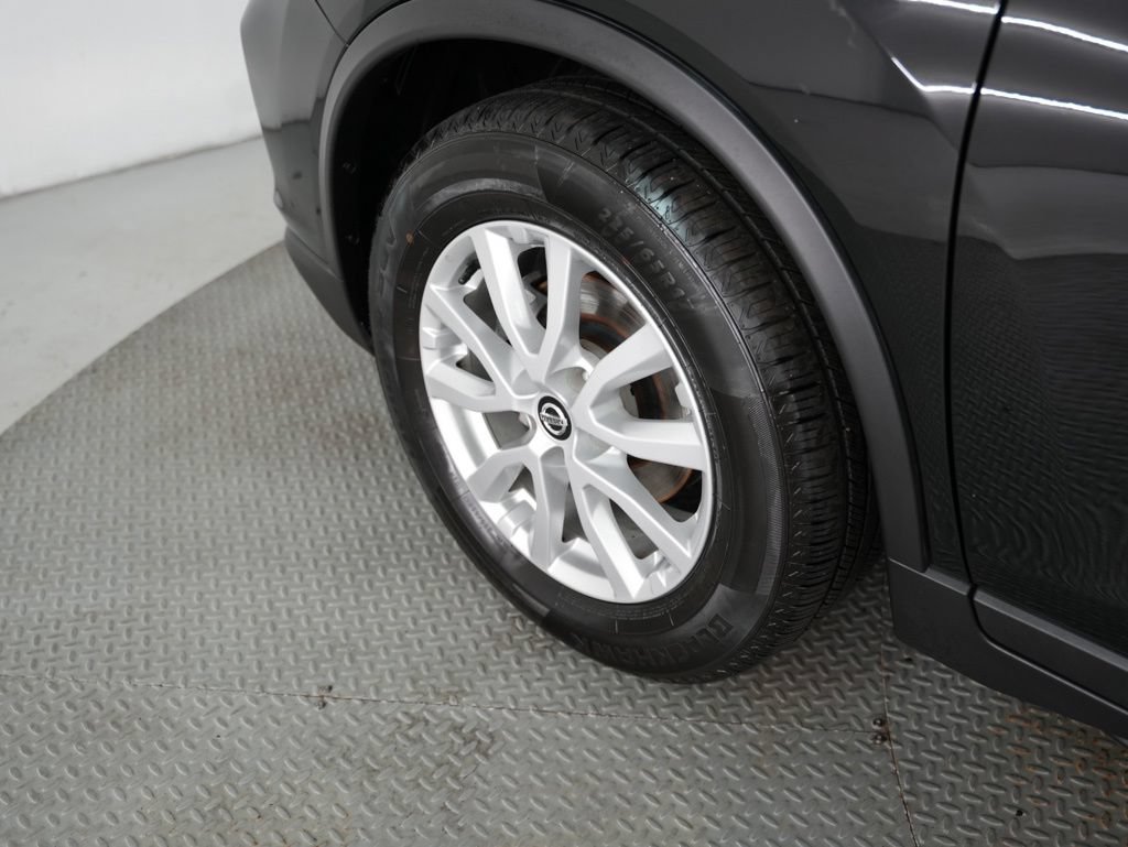 Used 2020 Nissan Rogue SV FWD image 53
