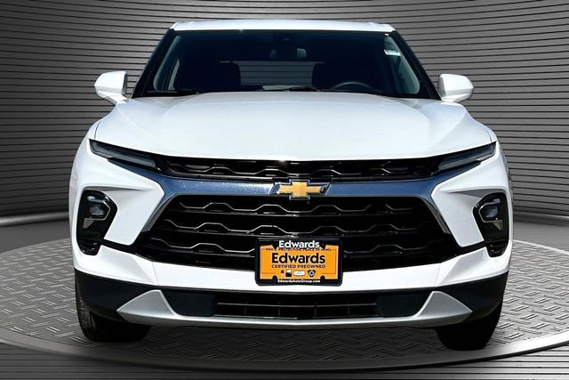 Used 2023 Chevrolet Blazer LT AWD/4WD image 2