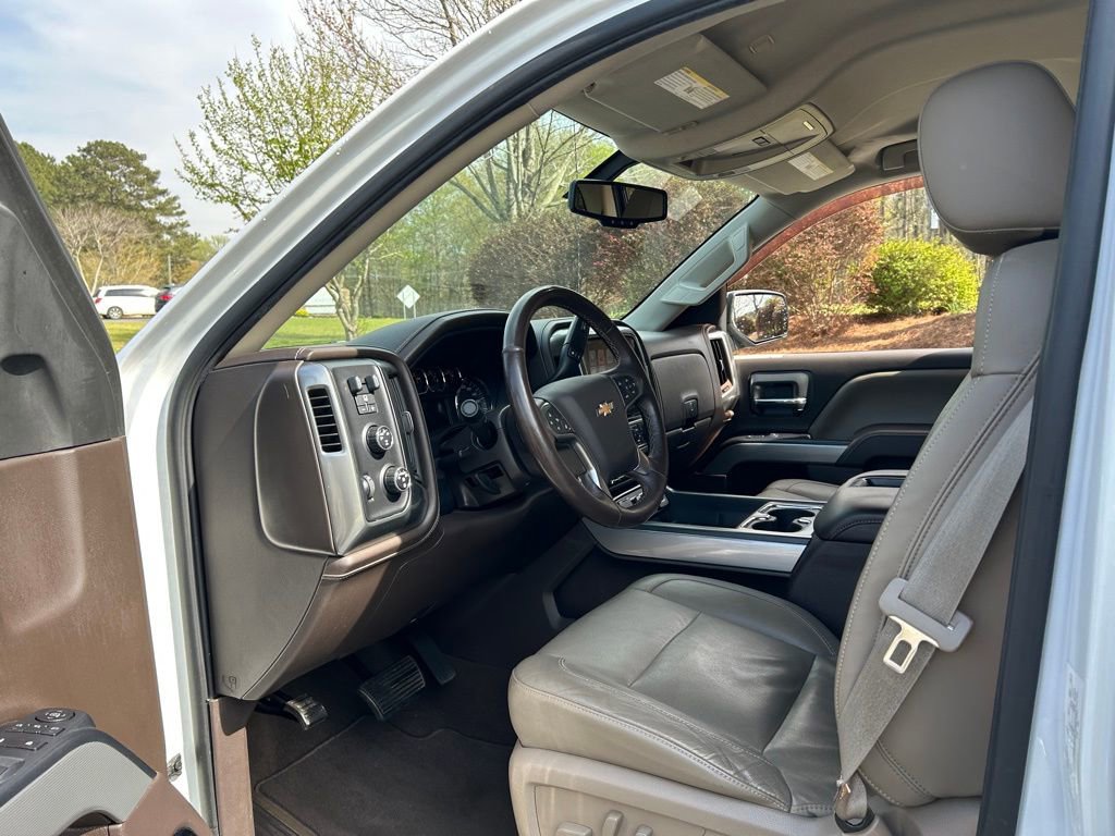 Used 2015 Chevrolet Silverado 1500 LTZ image 32