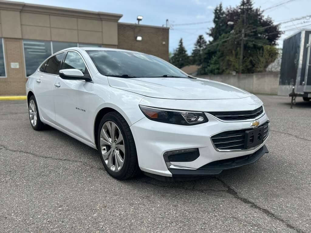 Used 2018 Chevrolet Malibu Premier FWD image 3