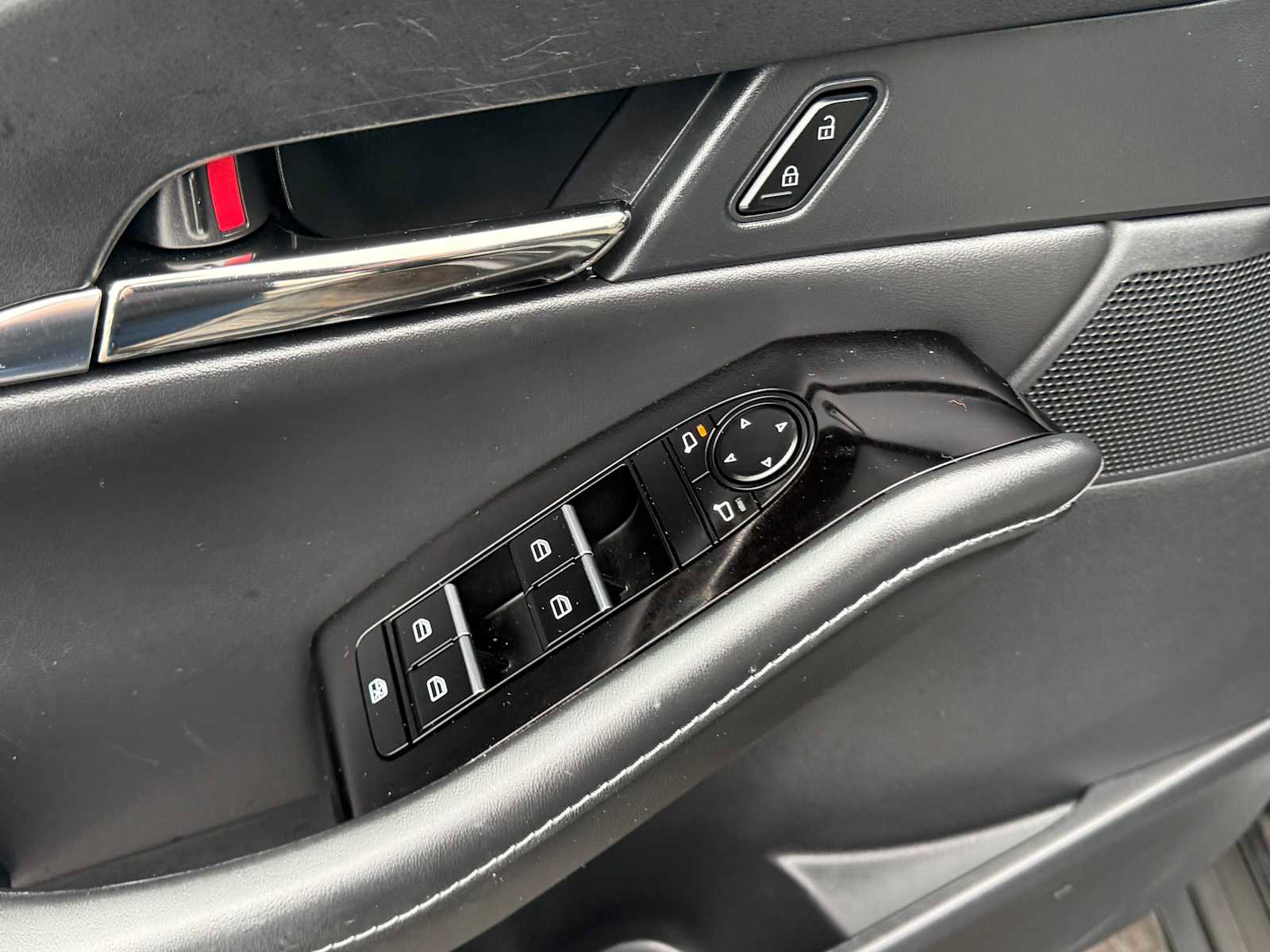 Certified 2022 MAZDA CX-30 AWD 2.5 S w/ Preferred Package image 12